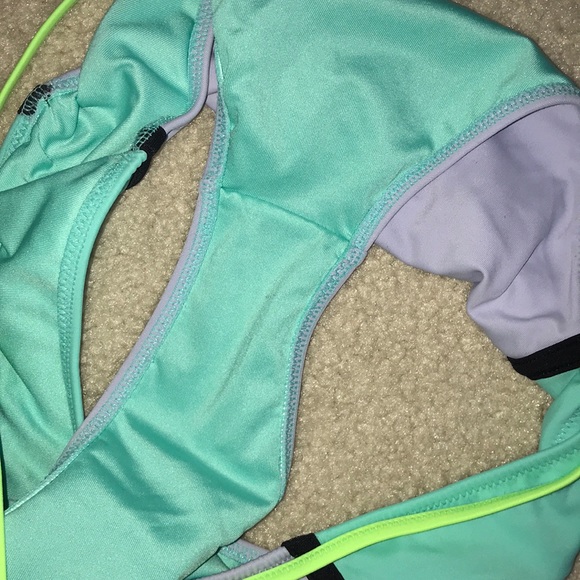 Victoria’s Secret Bikini Bottoms - Picture 3 of 4